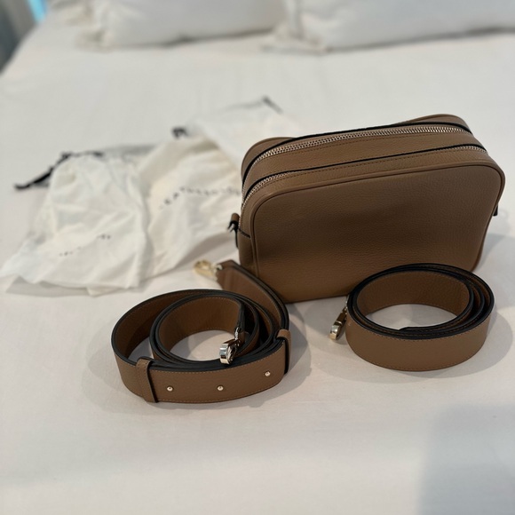 Leatherology Meadow Double Zip Camera Bag and Guitar Short Crossbody Strap - Picture 2 of 3